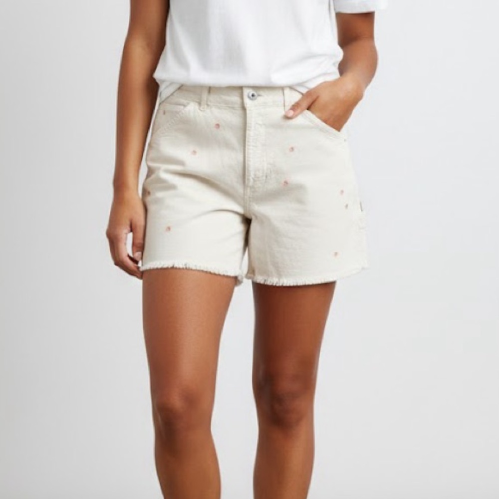 American Eagle Cream Floral Embroidered Highest Rise 90s Boyfriend Shorts 14